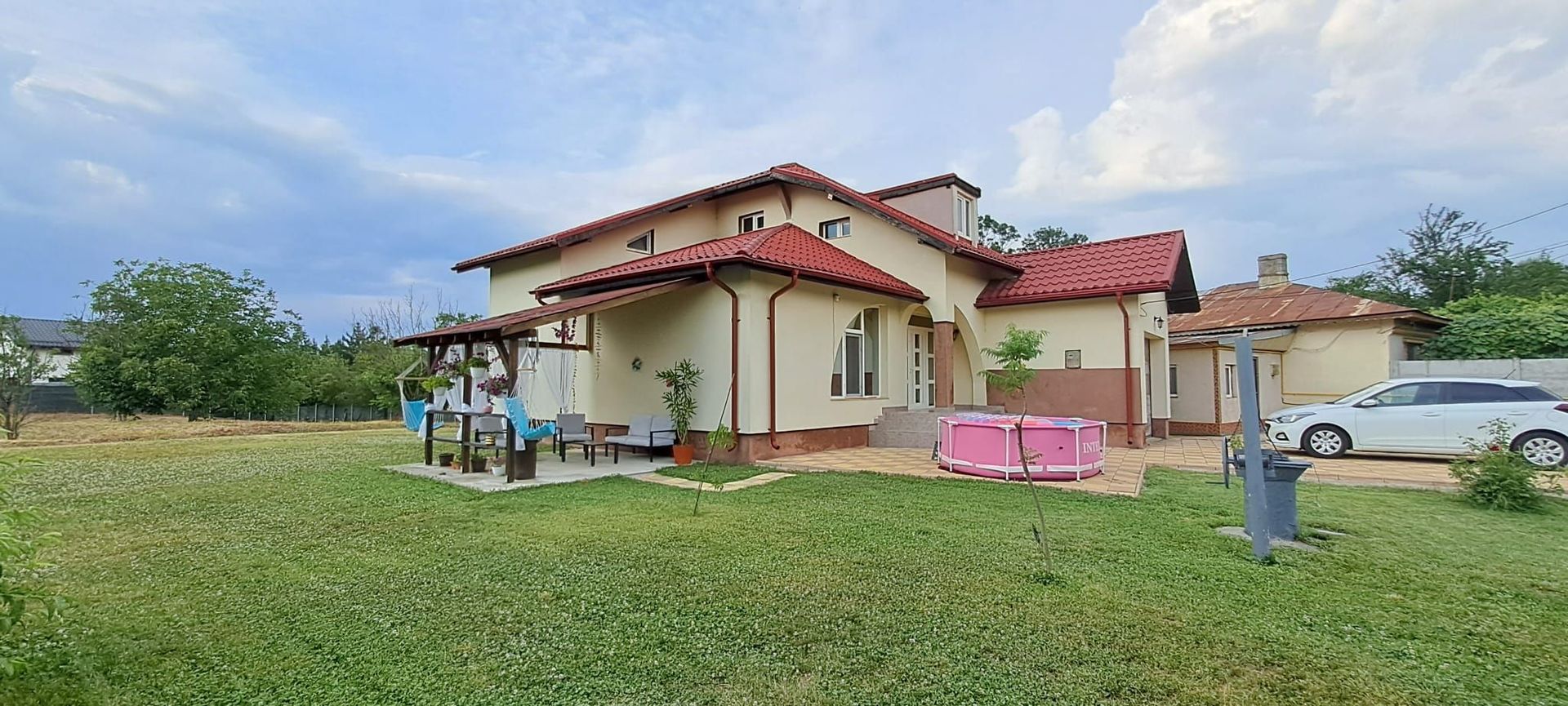 Floresti - Stoenesti, Jud. Giurgiu, vila + garaj + beci, teren 1400 mp - Poză 10