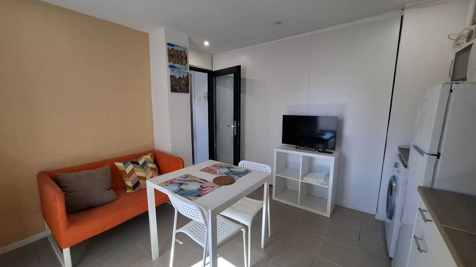 STUDIO- OBOR, BLOC REABILITAT, DORMITOR SEPARAT, MODERN - Poză 2