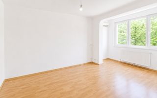 Apartament de 3 camere, decomandat, zona Politehnica - Poză 1