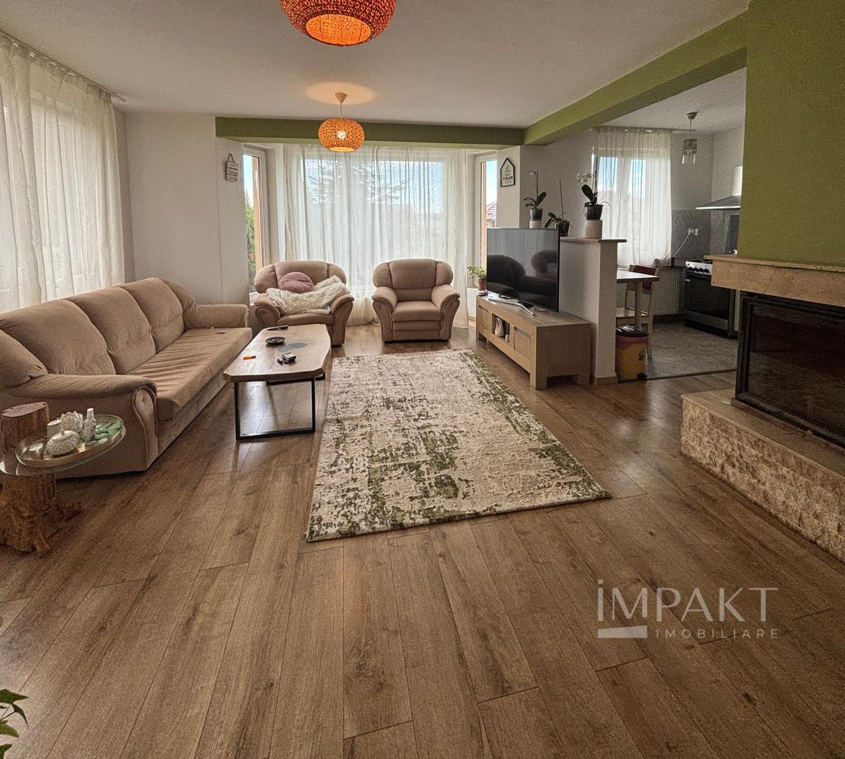 Vilă spațioasă cu garaj, curte de 600 mp  Sânnicoara - Poză 1