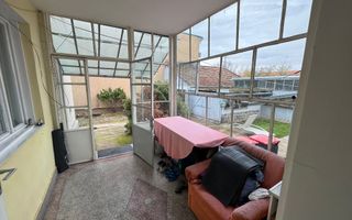 Investiție cu potențial: 2 apartamente + mansardă – Comison 0 - Poză 6