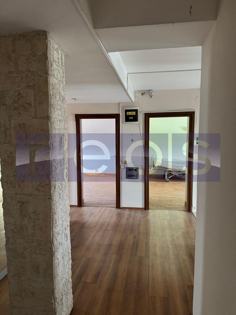 DE VÂNZARE VILĂ | OPORTUNITATE DE INVESTIȚIE | PRETABILĂ CENTRU BĂTRÂNI - Poză 62