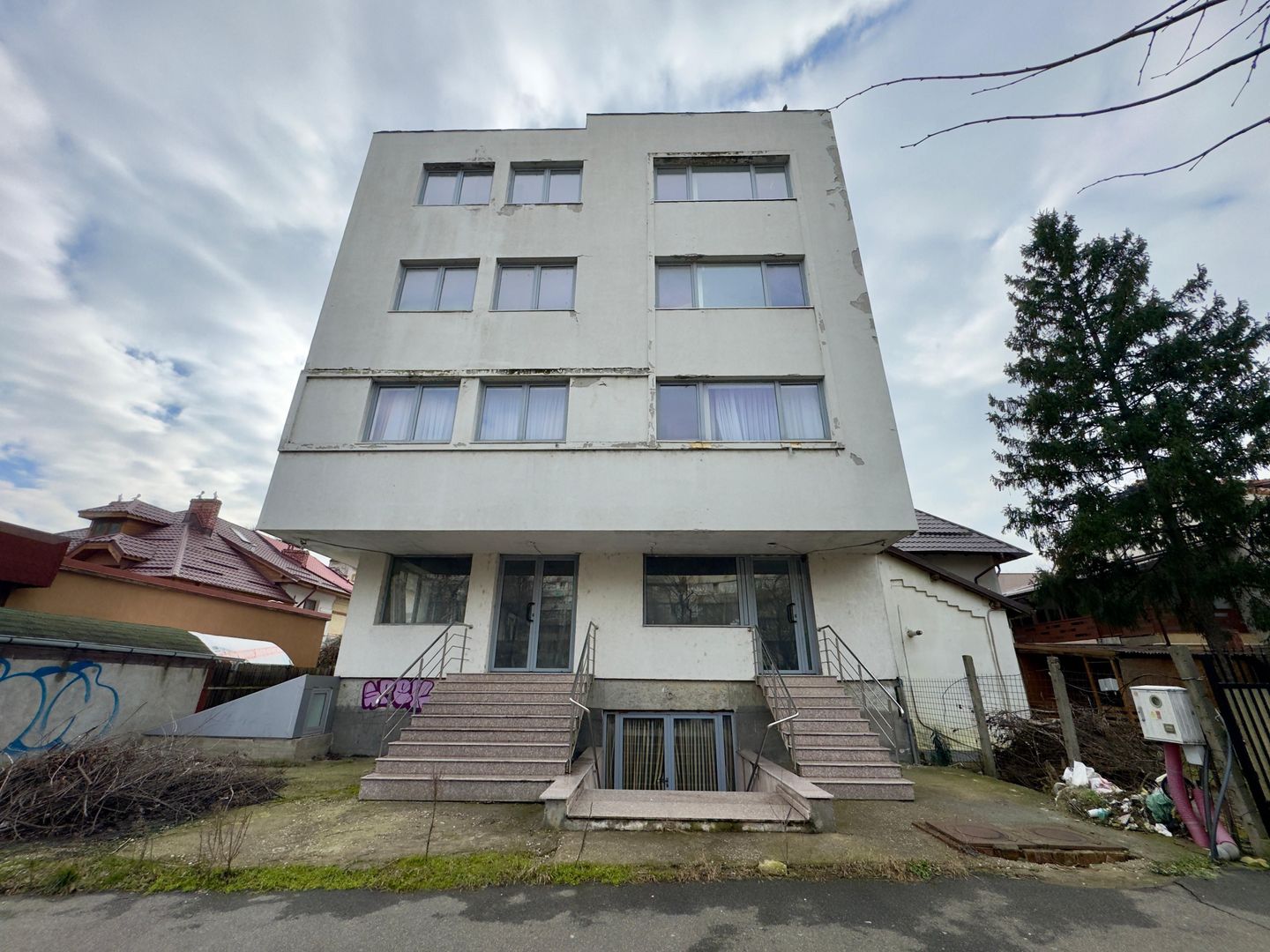 Constructie D+P+3E | Lift | 2 intrari | Parcare Sub | Domenii | Ideal Investitie - Poză 1