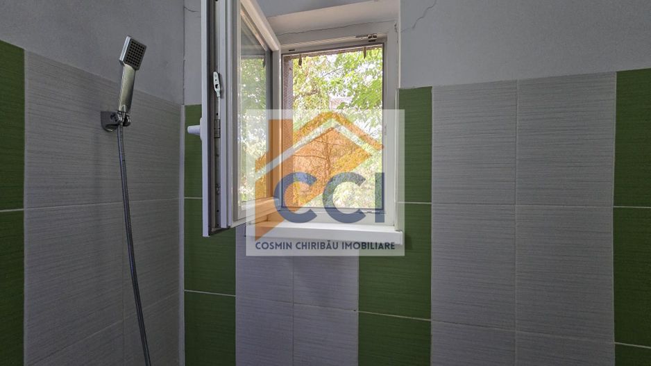 DE VÂNZARE - Apartament cu 2 camere în Bacău - Etaj 1 - Poză 24