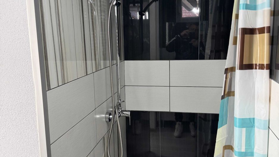 Casa complet renovata, 3 camere, 101 mp utili, pivnita, curte, Sebes - Poză 4