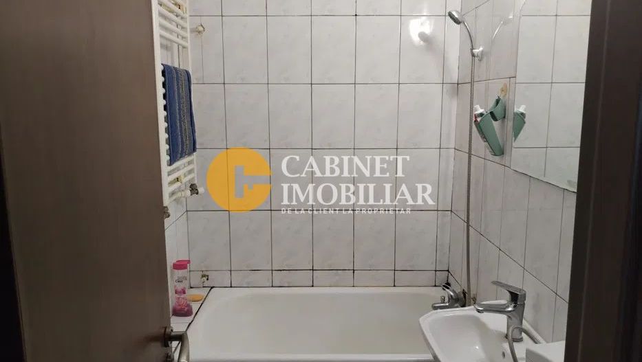 1 camera, Tudor Vladimirescu, etaj intermediar, liber! - Poză 5