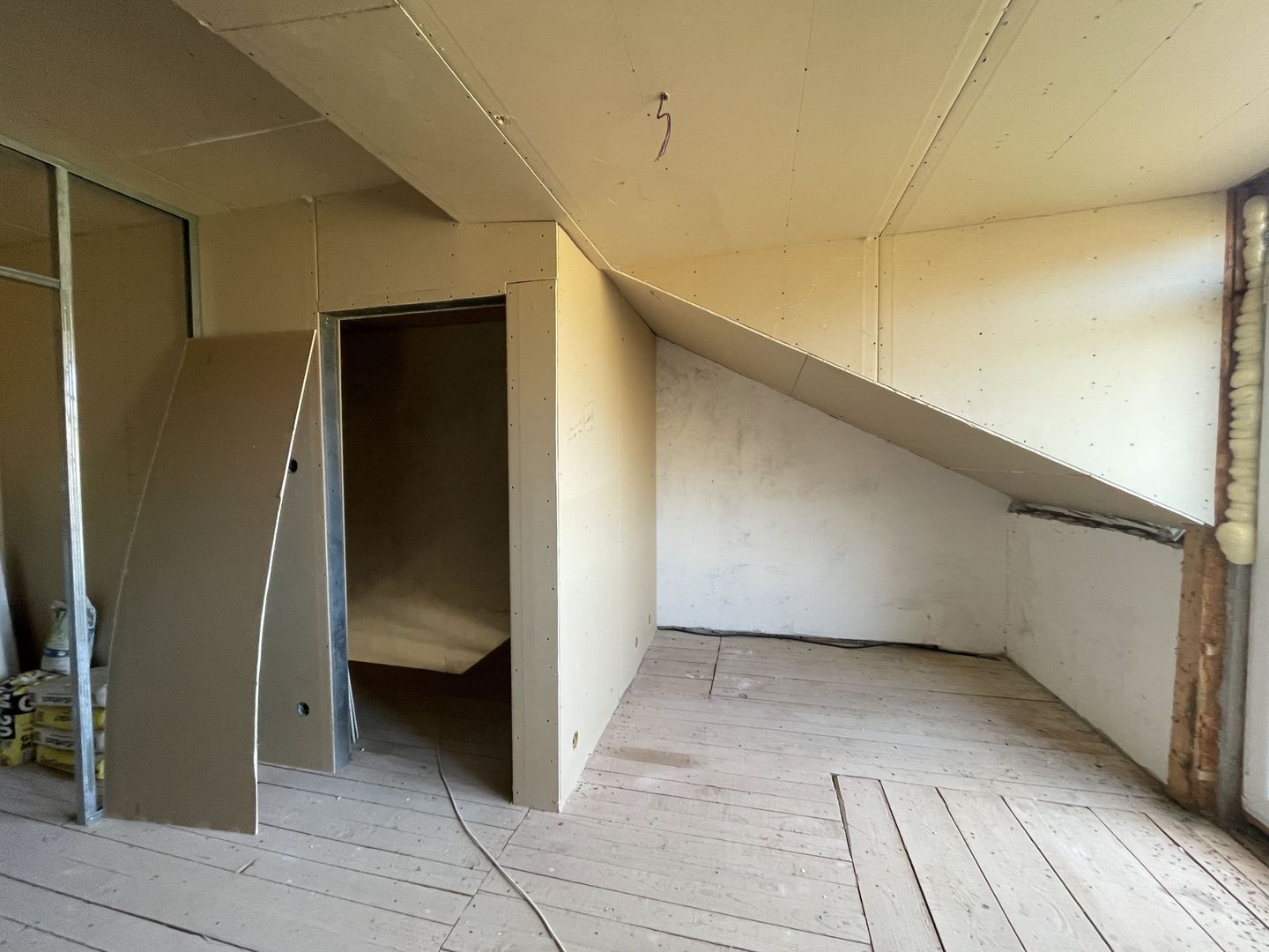 Casă semifinisată în Poienița - Poză 13