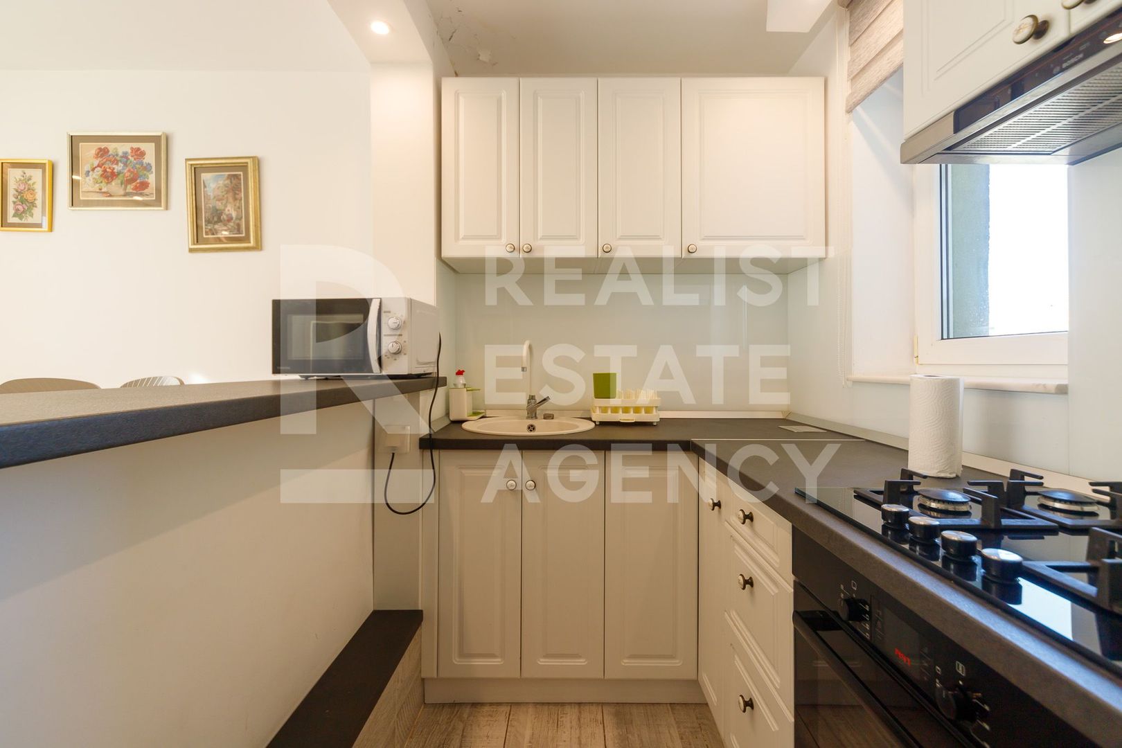 Vânzare, apartament cu 2 camere în zona Drumul Taberei - Poză 5