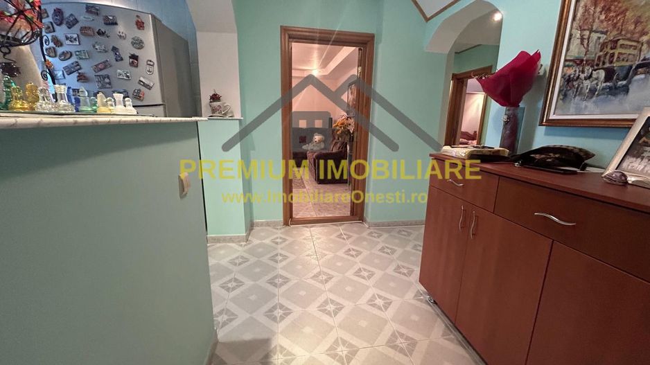 Apartament cu 3 camere zona mal - Poză 3