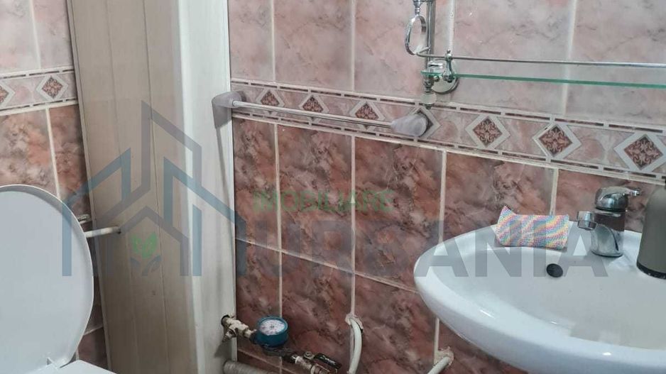 inchiriez apartament 3 camere, decomandat, 70mp, zona Nicolina 2 - Poză 5