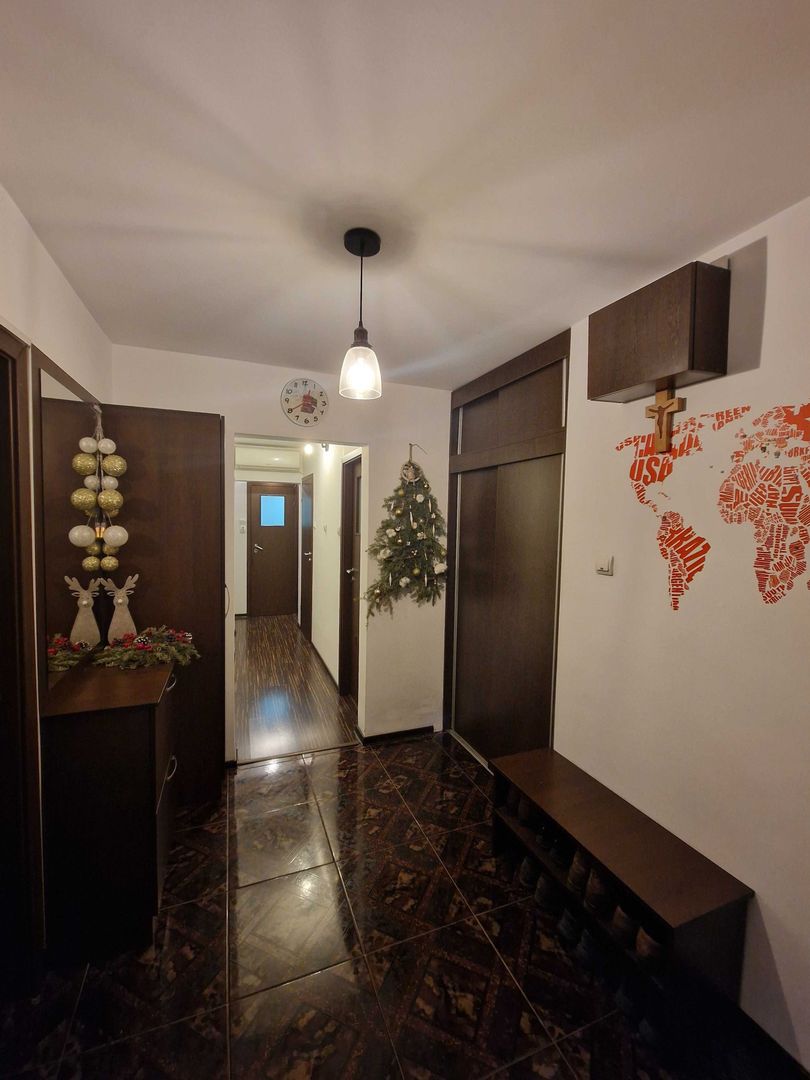 Apartament 3 camere - Poză 2