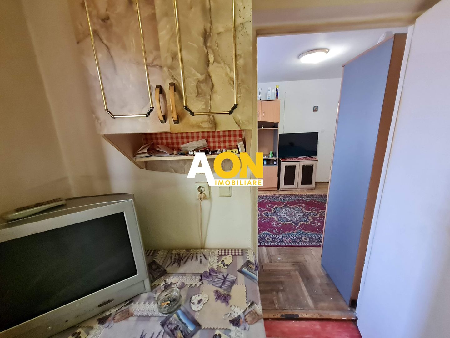 Apartament cu 1 Camera Semidecomandat, 34 mp, Etaj 3, Zona Cetate - Poză 5