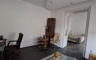 Se vinde etajul 1 si mansarda | Vile interbelica | 13 Septembrie - Poză 4