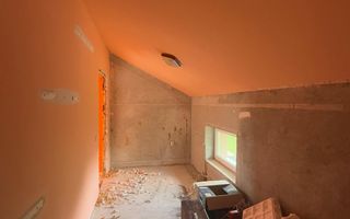 Casa individuala traditionala spatioasa in zona linistita - Dumbravita - Poză 3