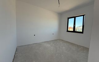 De vanzare Casa cu 3 Dormitoare/Semifinisata Teren 6.5Ari - Poză 6