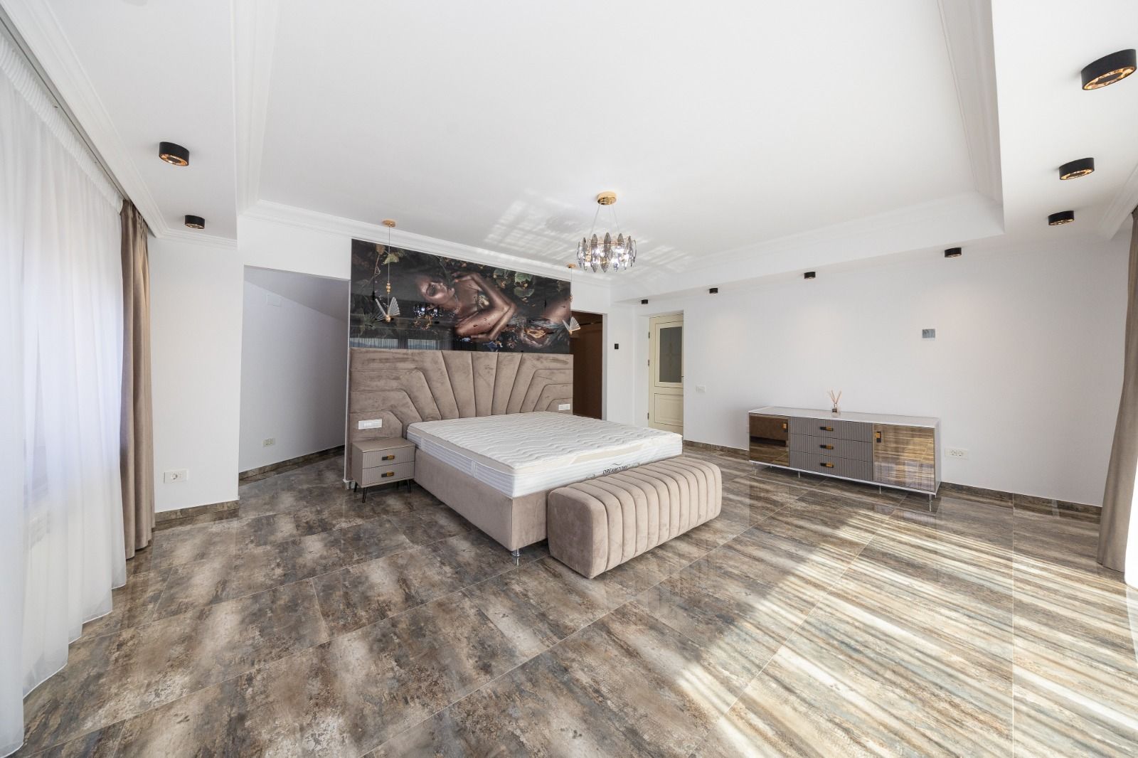 Casa 6 dormitoare+4 bai -1500 mp teren-Sacele - Poză 30