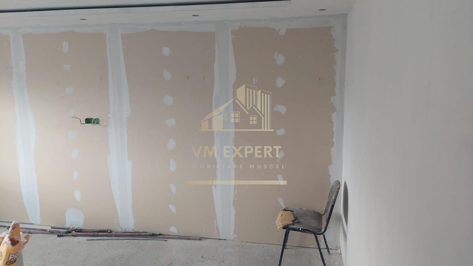 APARTAMENT 2 CAMERE, ETAJ 4, GRUI, CAMPULUNG - Poză 4