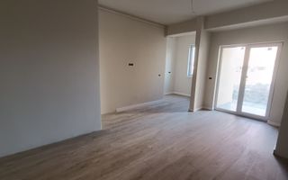 Apartament cu trei camere si gradina proprie - Poză 2