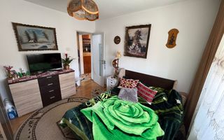 Apartament 2 camere, decomandat - zona Cetate - Poză 4