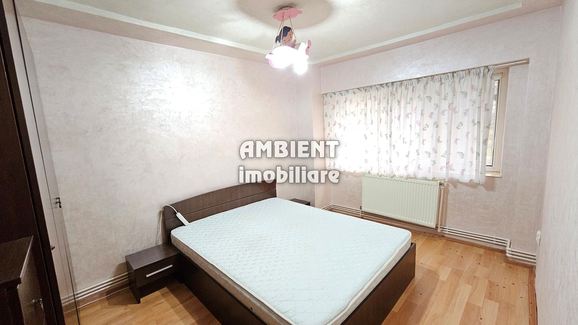 Apartament cu 3 camere, etaj 3, mobilat si utilat, zona CENTRU; - Poză 8