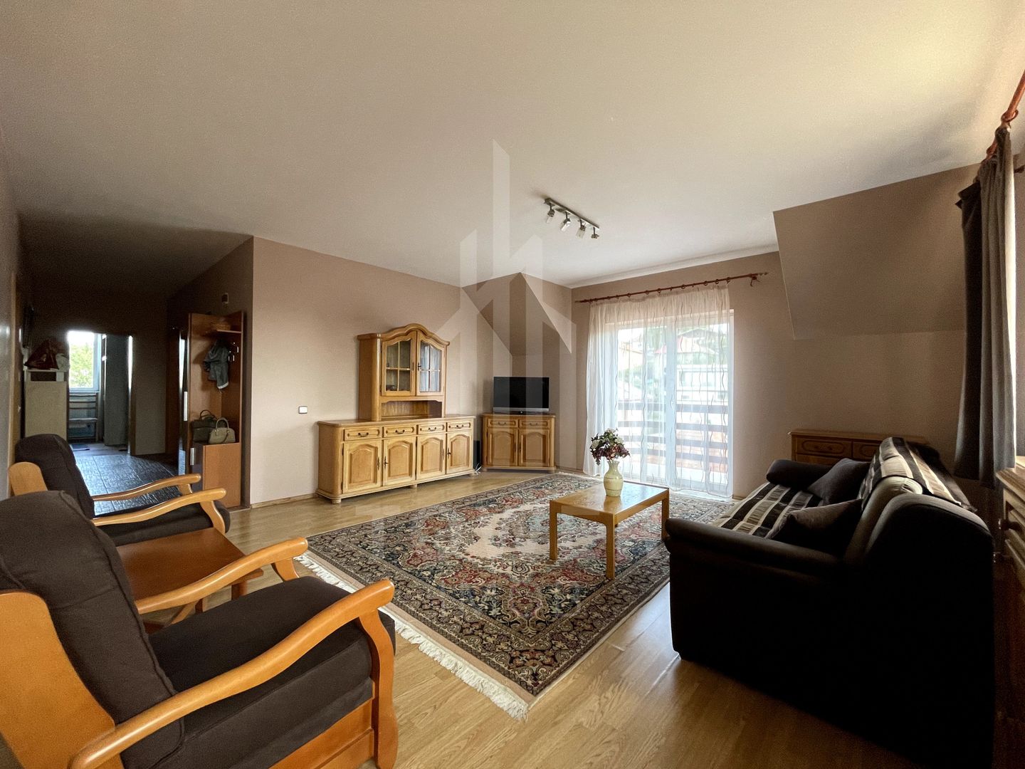 Închiriez apartament 3 camere la vilă – Strand - Poză 2