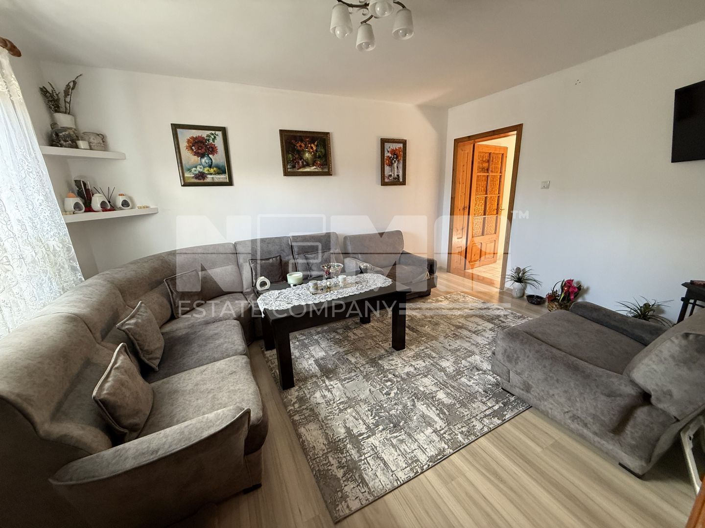 Casă 300 mp utili | 500 mp teren | 2 intrări - Poză 1