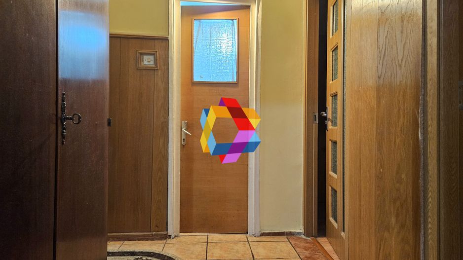 Apartament cu trei camere, zona Racadau 76 mp - Poză 2