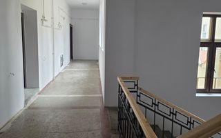 Apartament renovat 3 camere 2 bai 85 mp si pivnita  în zona Central - Poză 13