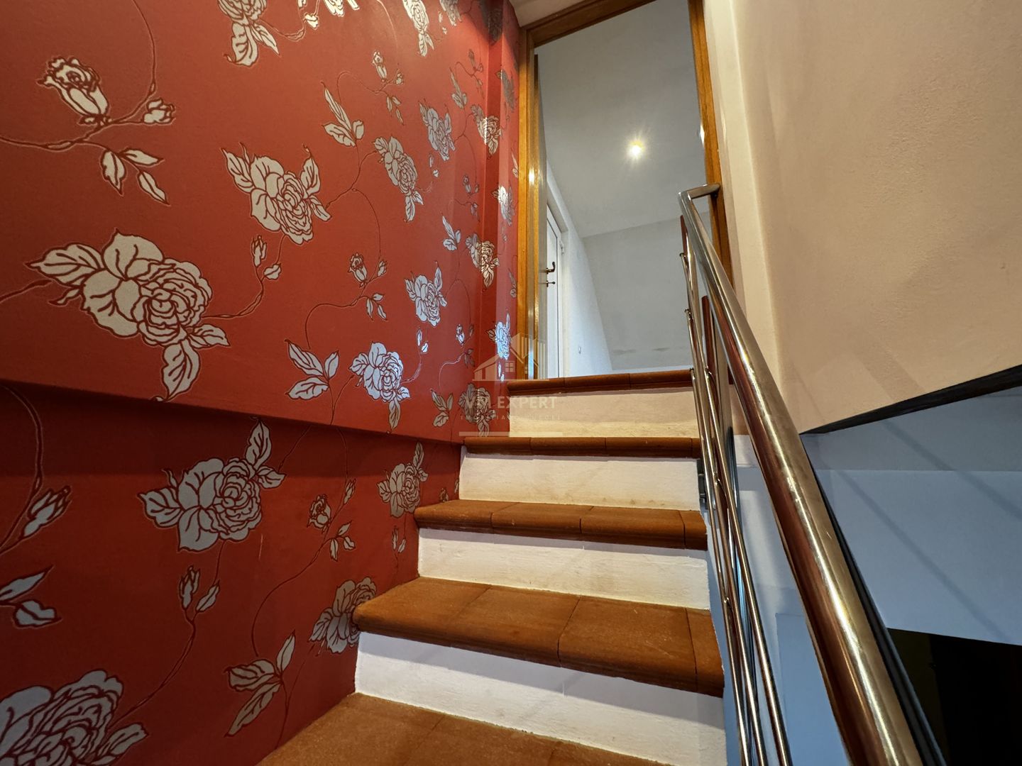 APARTAMENT CAMPULUNG TIP PENTHOUSE, 5 CAMERE GRUI - Poză 37