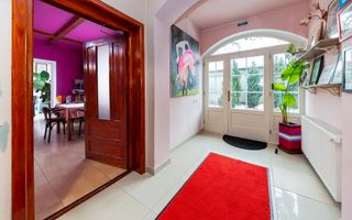 Pensiune de vânzare în Râșnov | 14 camere | 427 mp - Poză 6