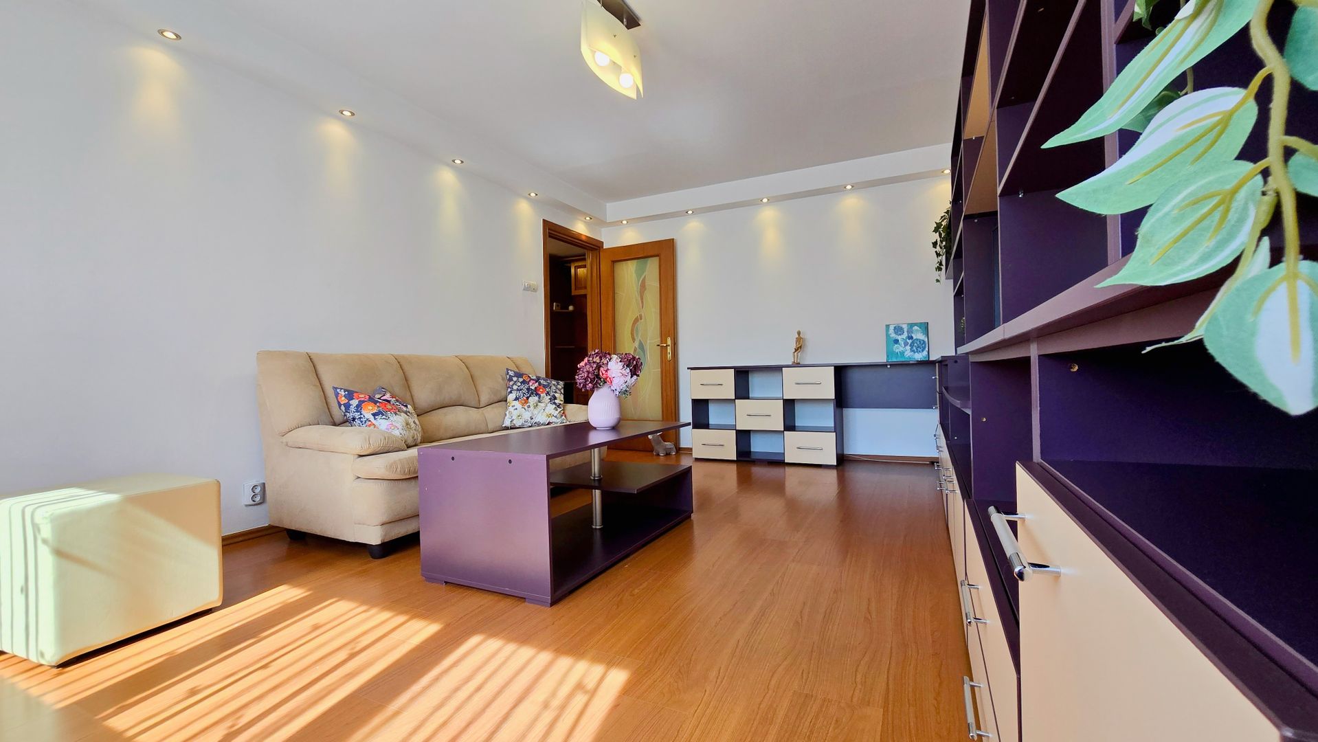 Apartament etaj intermediar, luminos, centrală proprie, fereastră la baie - Poză 8