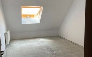 De vanzare apartament cu 3 camere de tip penthouse in Floresti! - Poză 9