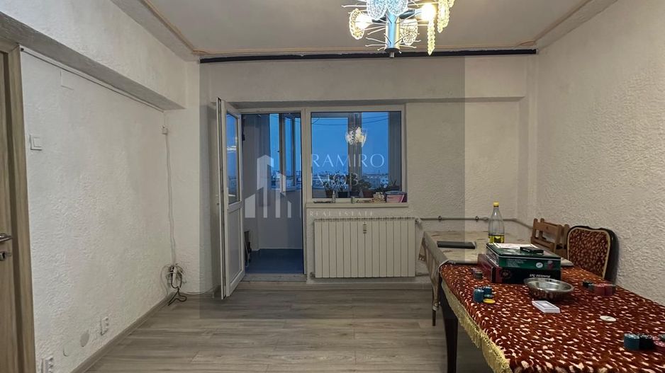 3 Camere 70mp - Partial Renovat - Metrou Aparatori la 1 Min - Poză 9