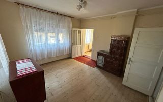 Casa individuala, 719mp teren, 72mp utili - Zona Cetate - Poză 4