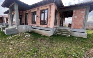 Casa individuala de vanzare, semifinisata in zona Sard - Poză 2