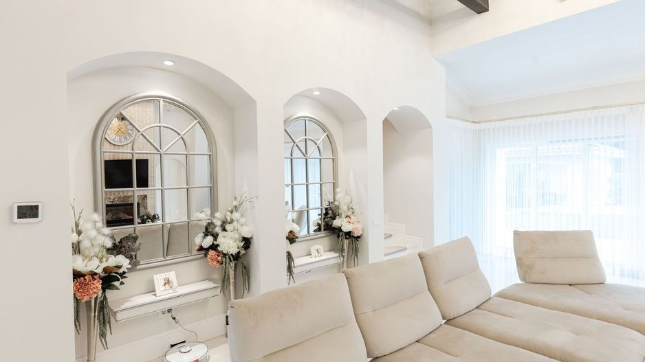 Vila deosebita langa pădure în Tunari - Poză 4