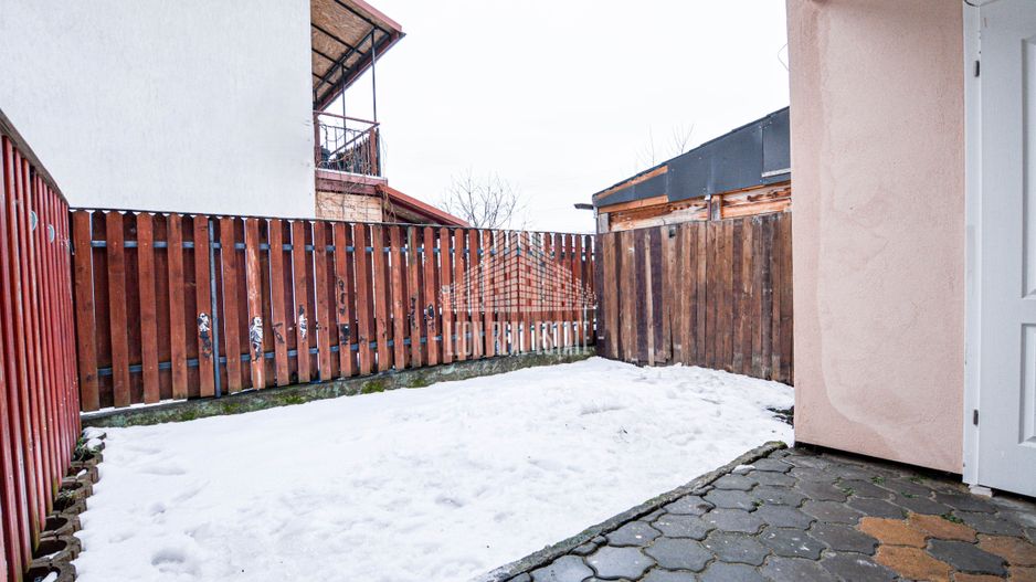 Casă înșiruită în prima parte a Florestiului, zona Stadion - Someșului - Poză 28