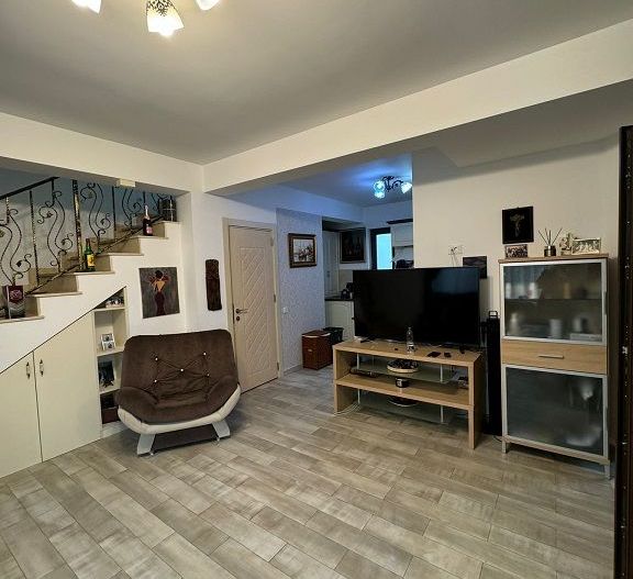 Inchiriere vila individuala P+1+Pod | 4 camere | Teren 300 mp | Tunari - Poză 8