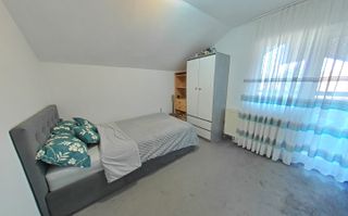 Apartament 2 camere în vilă regim P+2 | centrala proprie | mobilat | - Poză 3