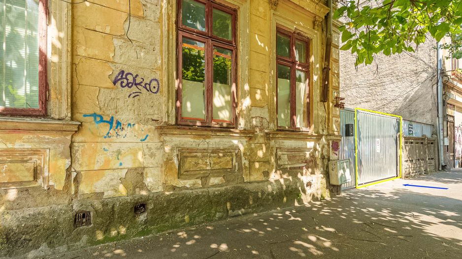 Piata Victoriei Mihalache stradal Corp Casa monument curte comuna - Poză 2