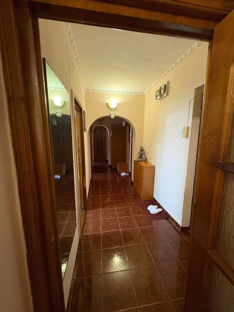 Apartament 3 cam, Micro 18, 2 băi, mobilat si utilat - Poză 2
