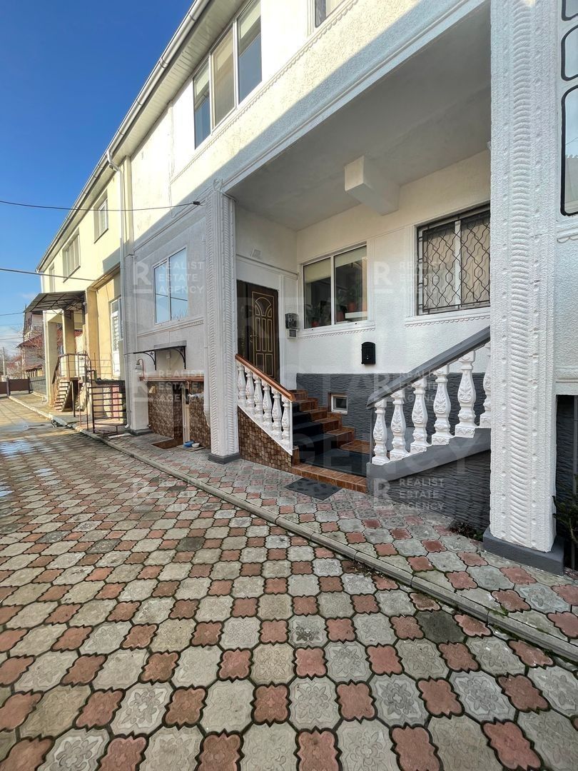Vânzare, townhouse, 3 nivele, 180 mp, str. Mihai Viteazul, Durlești - Poză 1