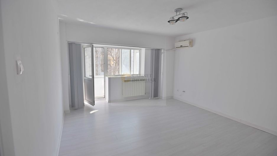 Apartament 2 camere renovat | zonă centrală Decebal - Poză 1