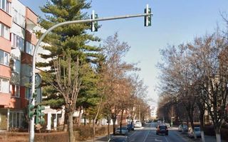 3 camere în Scriitorilor – spațiu generos, poziție excelentă, potențial ridicat - Poză 1