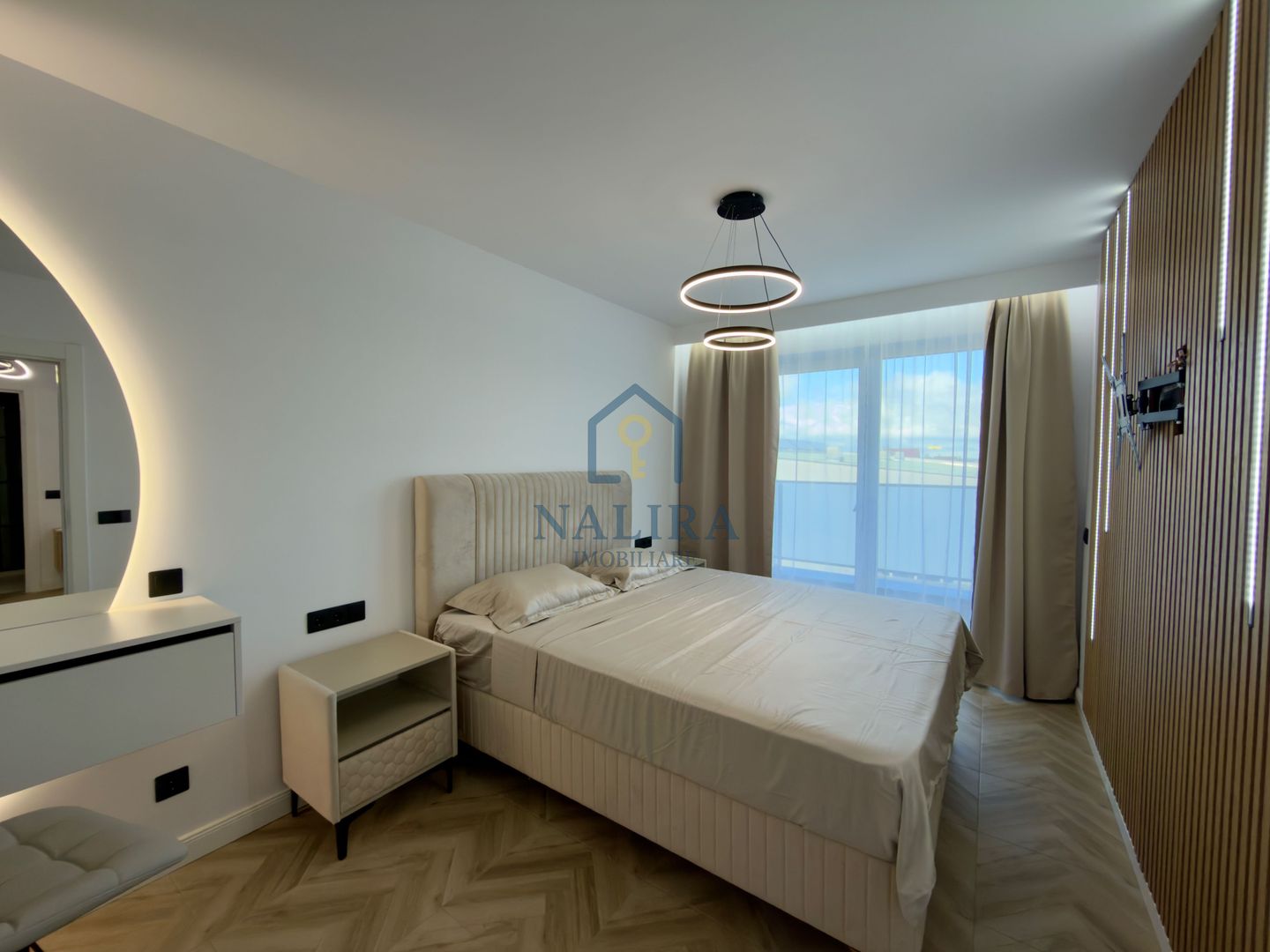 Apartament premium - etajul 2 - Poză 3