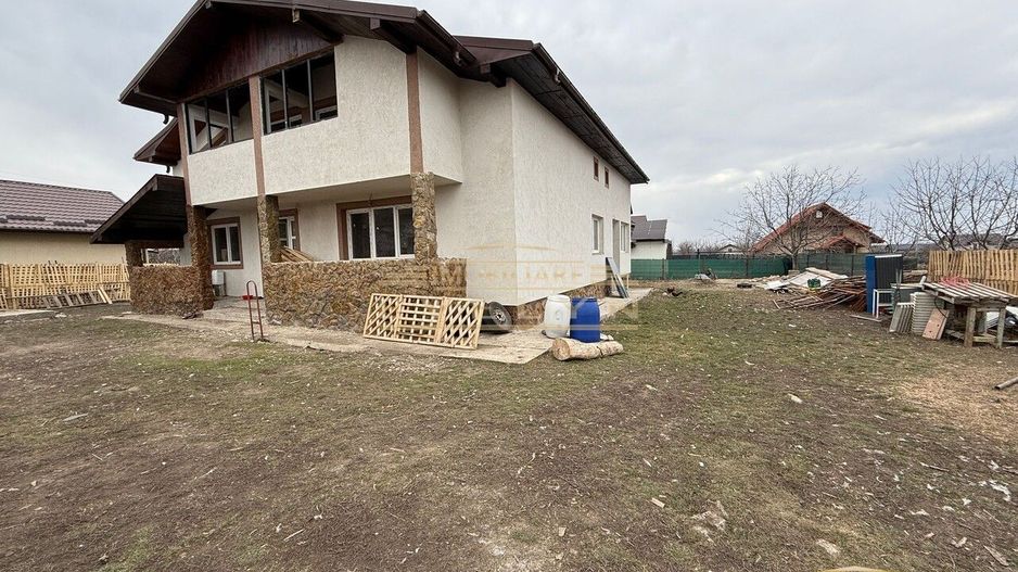Casa noua D+P+E cu teren de 1200mp, zona Catamaresti-Deal ( Scoala ) - Poză 2