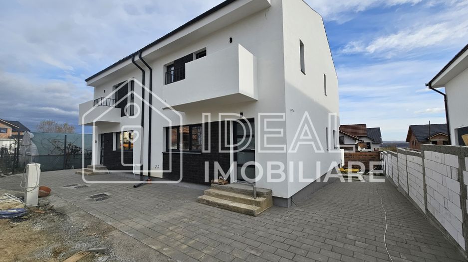 Duplex cu 4 camere si pivnita, in Cartierul Arhitectilor - Poză 1