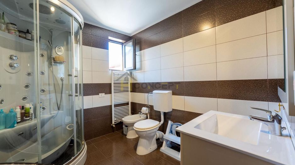 Vila Duplex cu 5 camere langa metrou Dimitrie Leonida - Poză 8