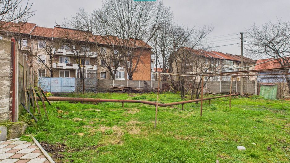 Două case, curte mare, lângă Castelul Huniazilor - Poză 43