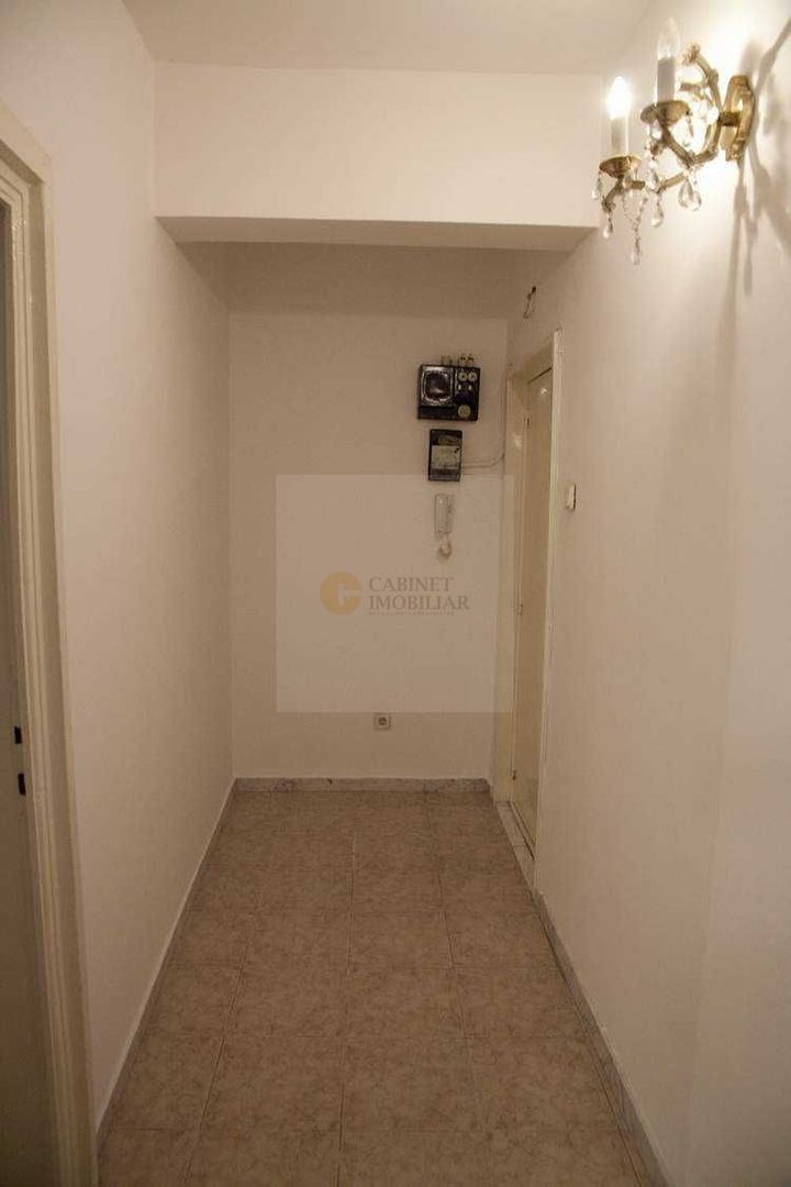 2 Camere  | Etaj 2/5  | Calea Victoriei | Decomandat - Poză 7